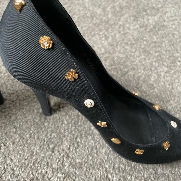 Chanel Lucky Charms Peep Toe Heels - Picture 4 of 7